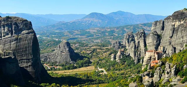 This trend is the complete opposite of the sculpted look. Meteora Rocks Monasteries Private Tour From Athens Or Volos Atticatravel Tour