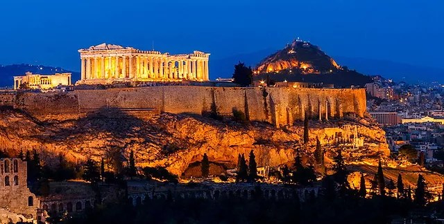 Athens by night tour and greek dance show description the tour starts with a visit to the main greek port of piraeus, passing by the most important points of the city (city hall, picturesque yacht’s harbour of microlimano etc). Athens Night Tour Greek Dance With Dinner Greece Private Tour