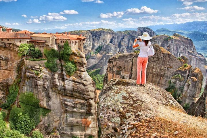 Travel From Athens To Meteora