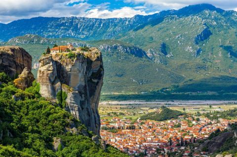 Amazing Athens To Meteora Flight Packages