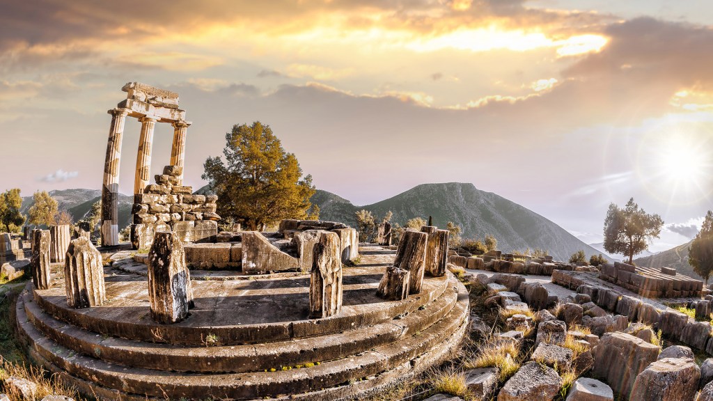 Exploring Tour To Delphi From Athens